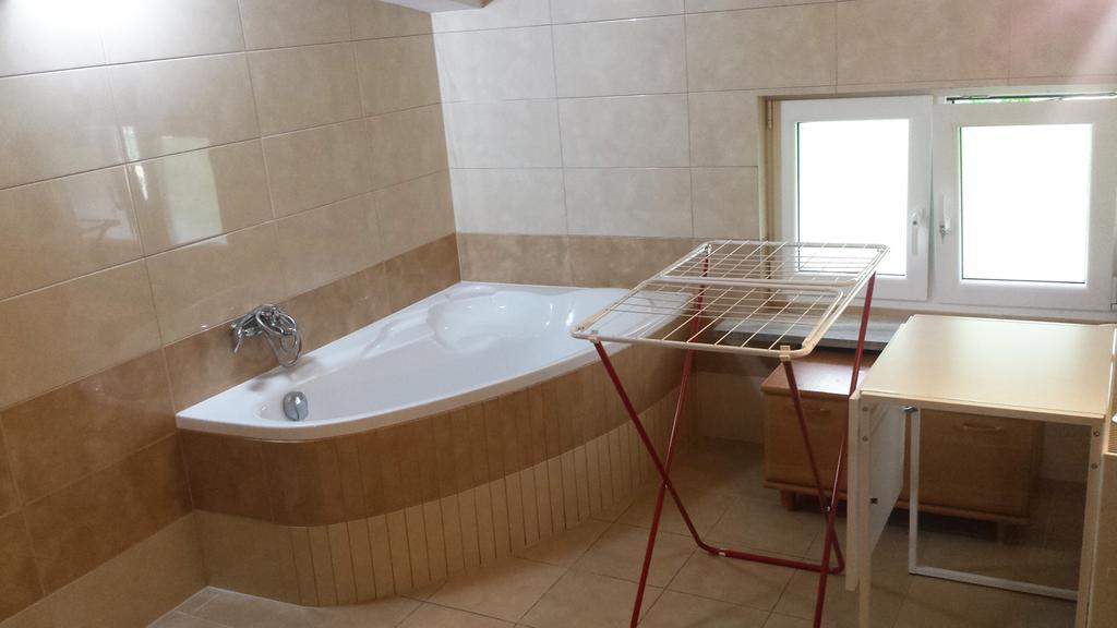 Apartamenty I Pokoje Przy Parku Jelenia Góra Exterior foto